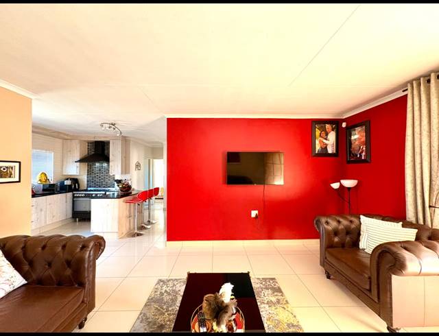 3 BEDROOM HOUSE FOR SALE IN DALPARK EXT 1